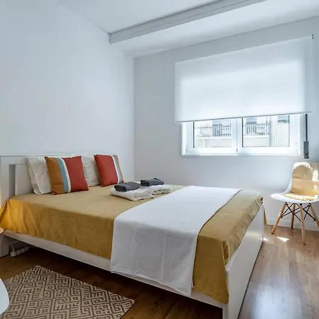 Oliveira Monteiro Flat Porto