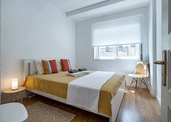 Oliveira Monteiro Flat Porto