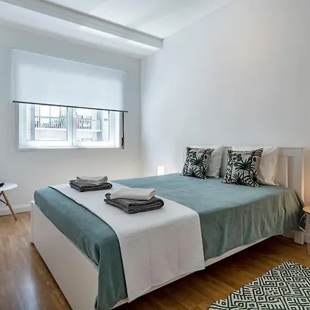 Oliveira Monteiro Flat * Порту